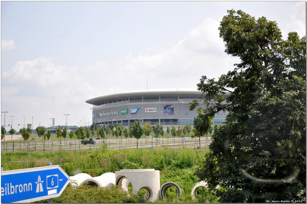 Die TSG zieht Stadionbesucher aus der ganzen Rhein-Neckar-Metropolregion an. Bild: János Korom Dr., Sinsheim, CC BY-SA, flickr